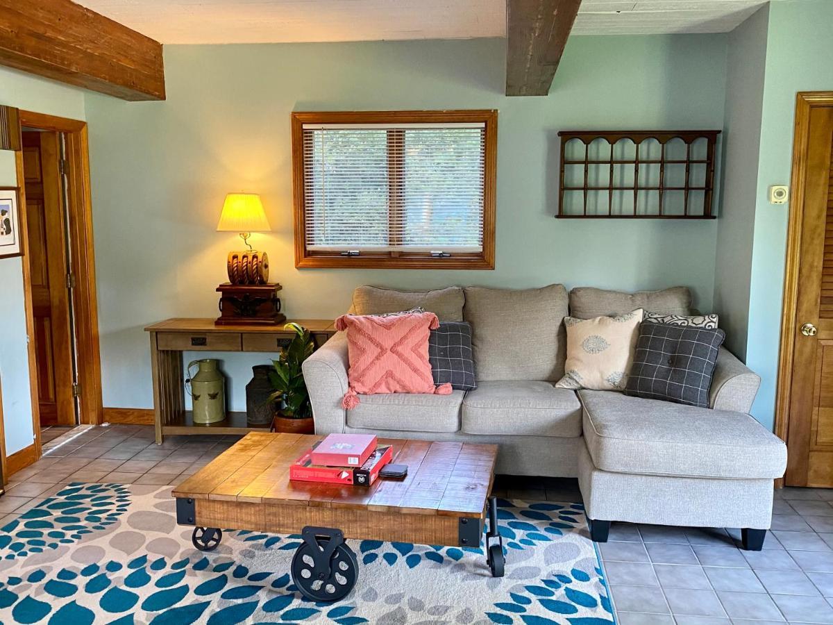 1 Bed Cottage, Partial Waterviews & Water Access Westport Экстерьер фото